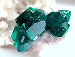 dioptase21_2.jpg (47055 バイト)