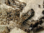 vesuvianite23_2.jpg (68563 バイト)